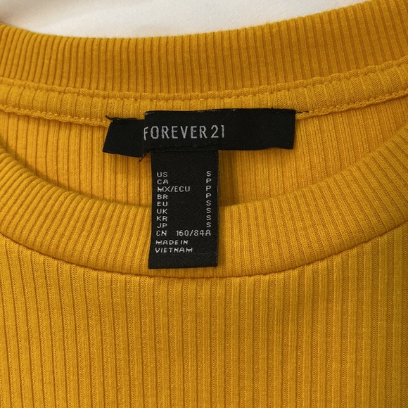 Forever 21 mustard crop top - Picture 3 of 3